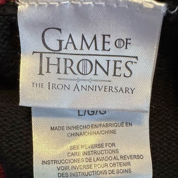 GAME OF THRONES IRON ANNIVERSARY "I DRINK & I KNOW THINGS" SWEATER ADULT SIZE L - Picture 9 of 10